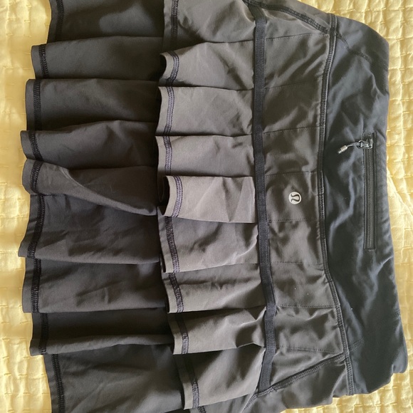 Good condition lululemon skirt! - Picture 2 of 5